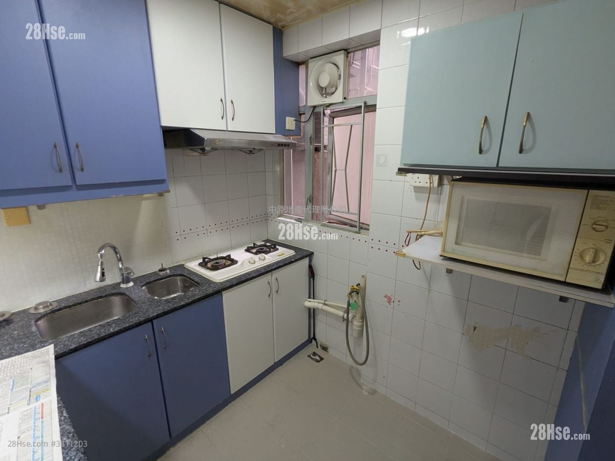 Riviera Gardens Sell 3 Bedrooms , 2 Bathrooms 700 ft²