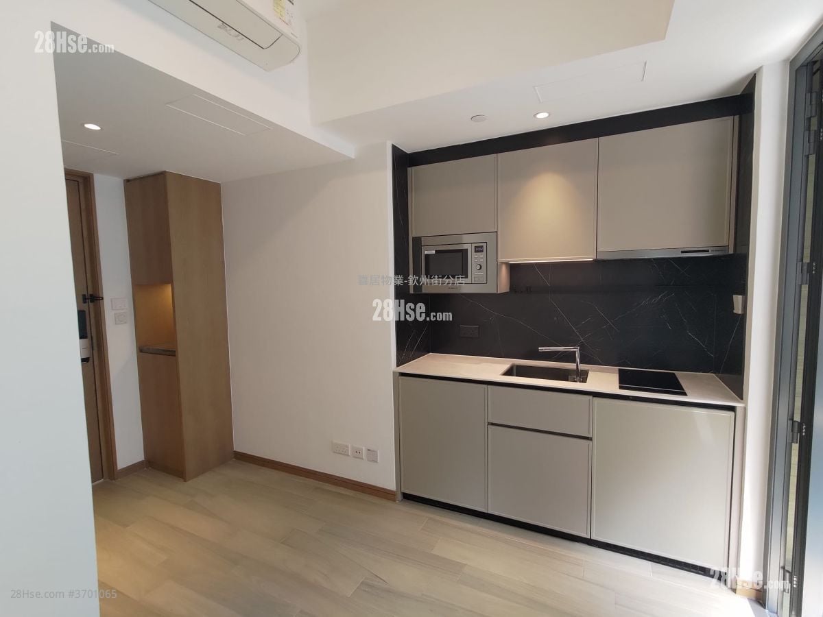 Uptify Sell Studio , 1 Bathroom 172 ft²