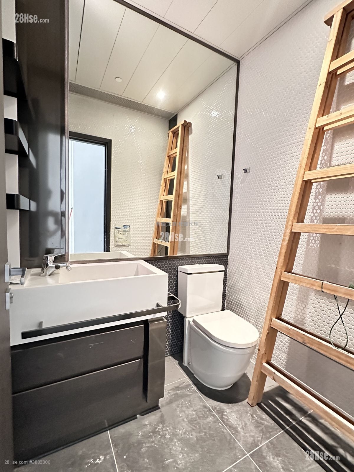 Kimberland Centre Rental 1 Toilet