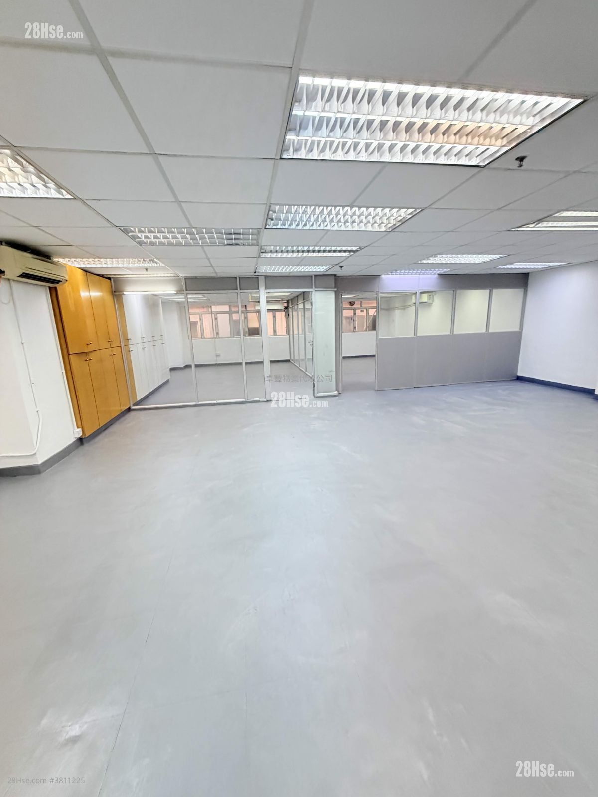 香港工業中心 租盤 2 房 , 2 廁所 2,050 平方呎