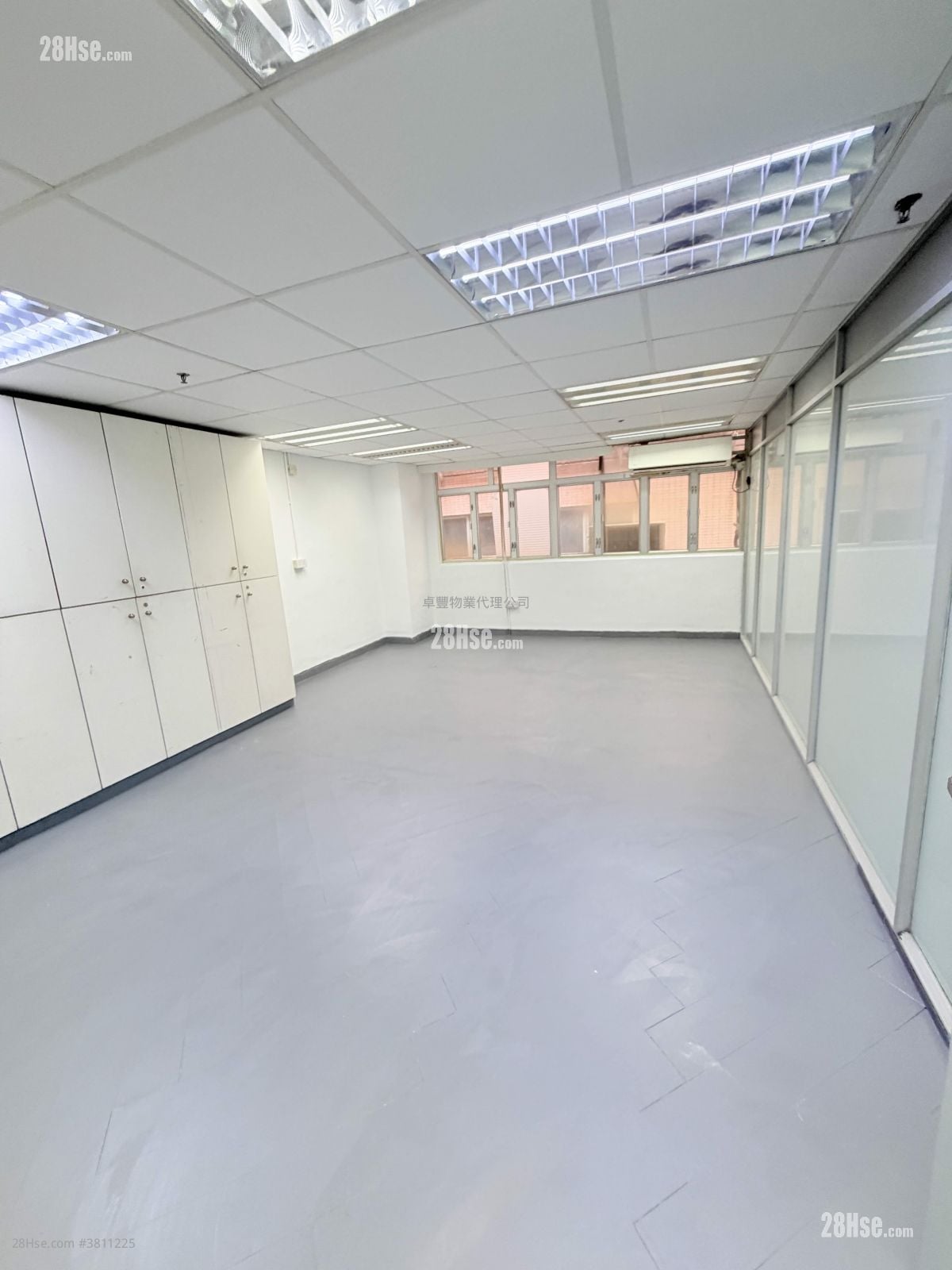 香港工業中心 租盤 2 房 , 2 廁所 2,050 平方呎