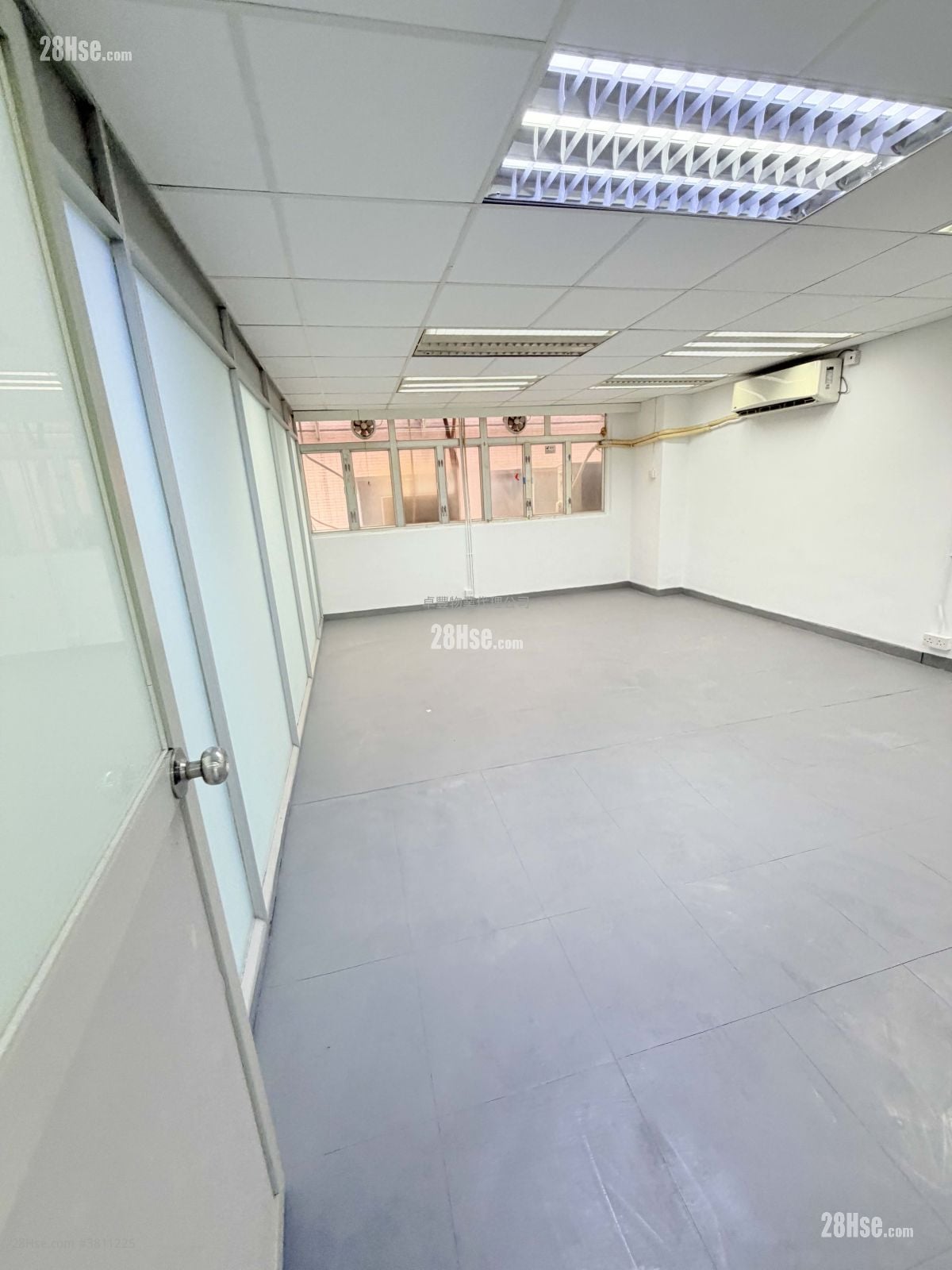 香港工業中心 租盤 2 房 , 2 廁所 2,050 平方呎