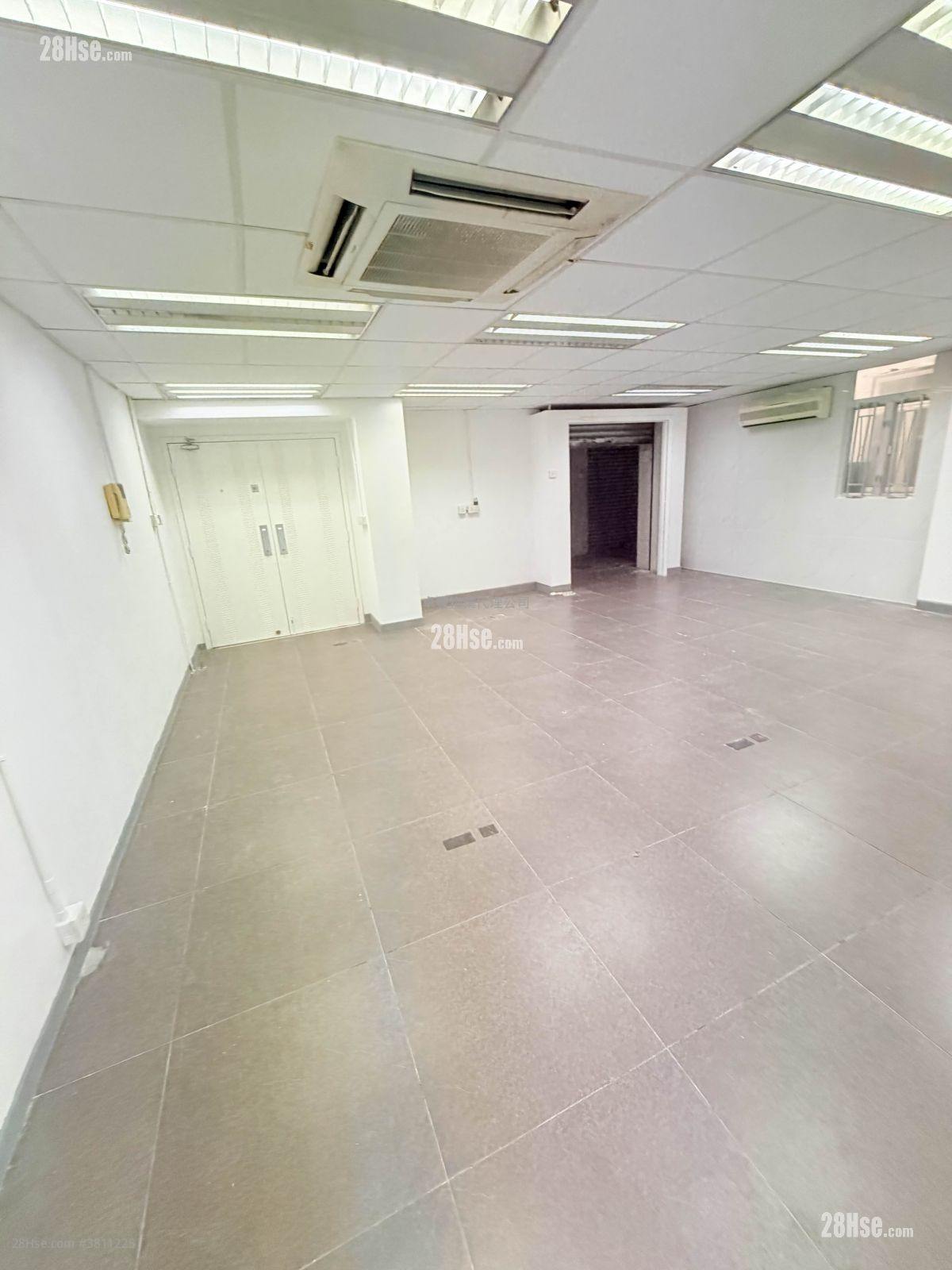 香港工業中心 租盤 2 房 , 2 廁所 2,050 平方呎