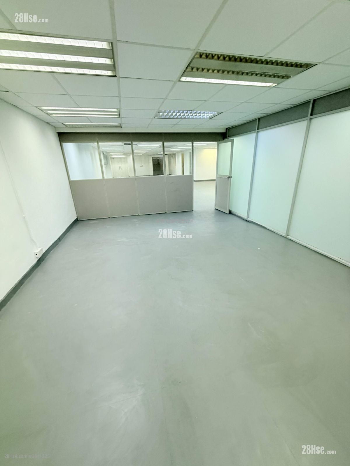 香港工業中心 租盤 2 房 , 2 廁所 2,050 平方呎