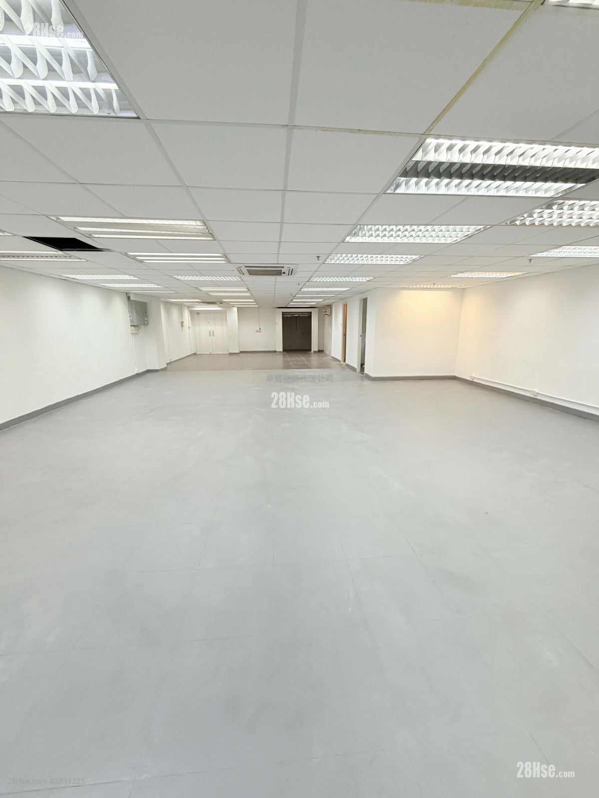 香港工業中心 租盤 2 房 , 2 廁所 2,050 平方呎