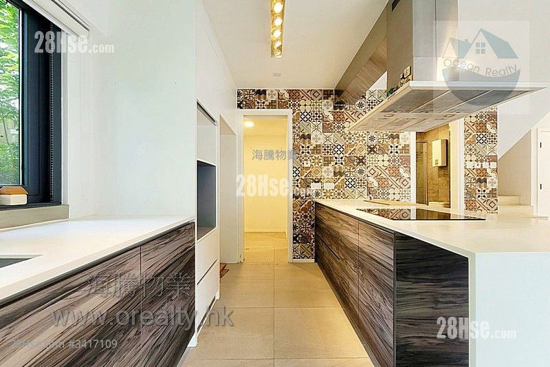 村屋 售盘 3 房 , 3 浴室 1,400 平方尺