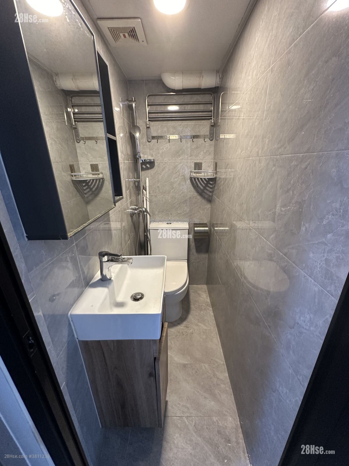 利興大樓 租盤 開放式間隔 , 1 浴室 180 平方呎