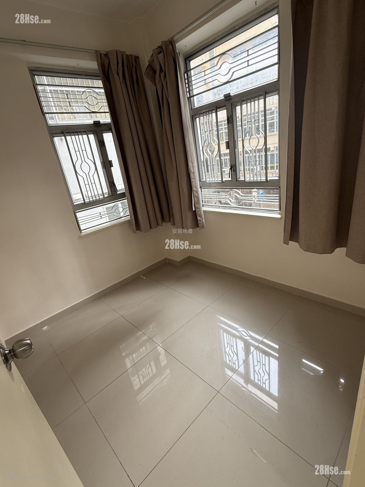 乐兴大厦 租盘 2 房 383 平方尺