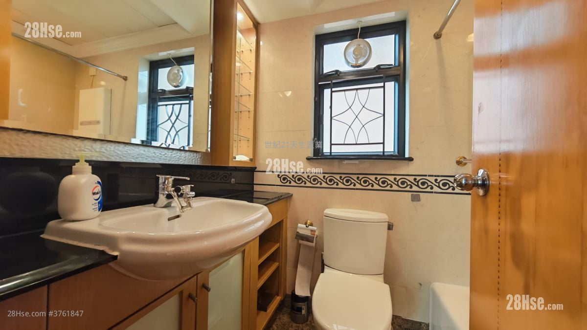 Aegean Coast Rental 4 Bedrooms , 2 Bathrooms 741 ft²