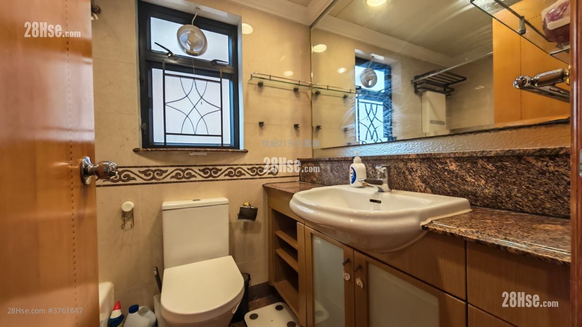 Aegean Coast Rental 4 Bedrooms , 2 Bathrooms 741 ft²