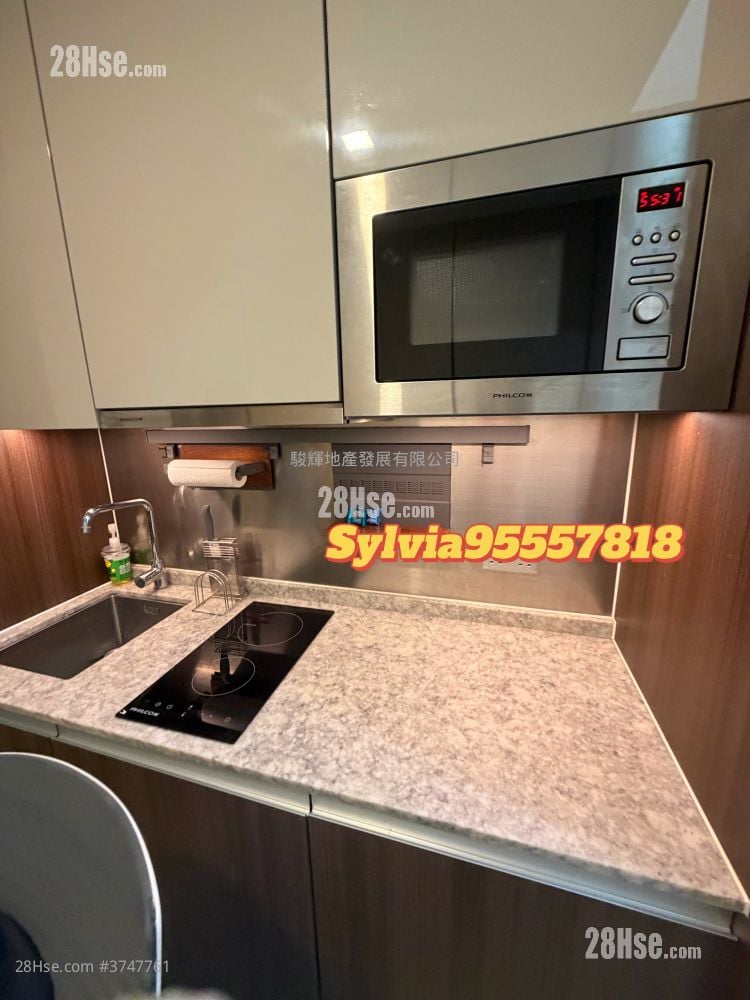 L Living 23 Sell Studio , 1 Bathroom 276 ft²