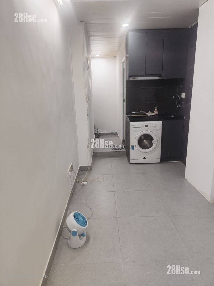 千岁大厦 租盘 1 房 , 1 浴室 190 平方尺