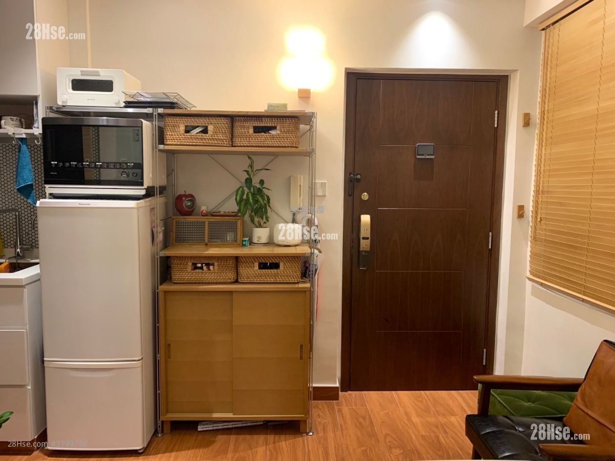 怡宁阁 租盘 2 房 269 平方尺