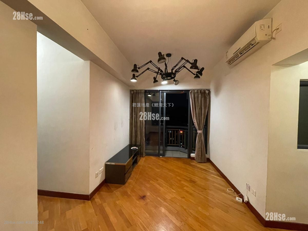 Canaryside Sell 3 Bedrooms , 2 Bathrooms 636 ft²