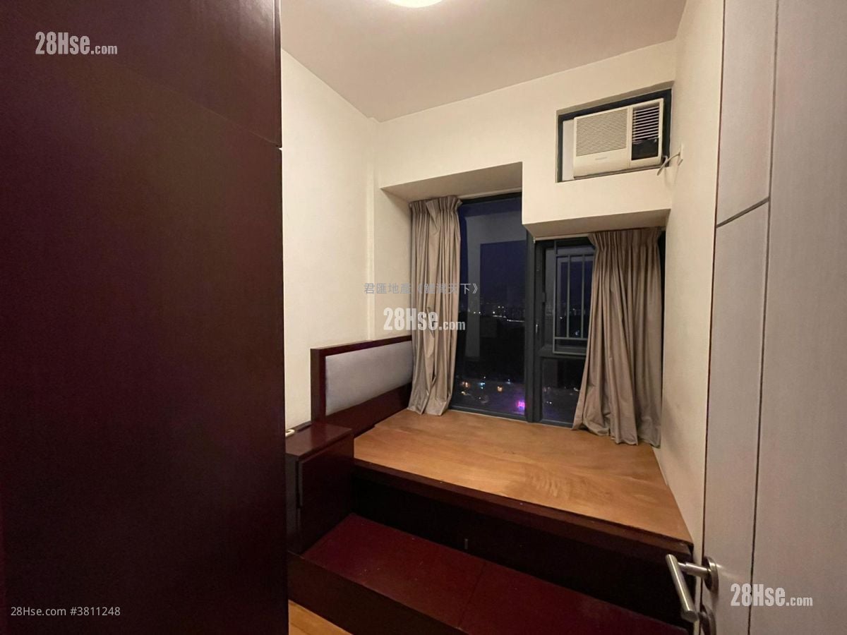 Canaryside Sell 3 Bedrooms , 2 Bathrooms 636 ft²