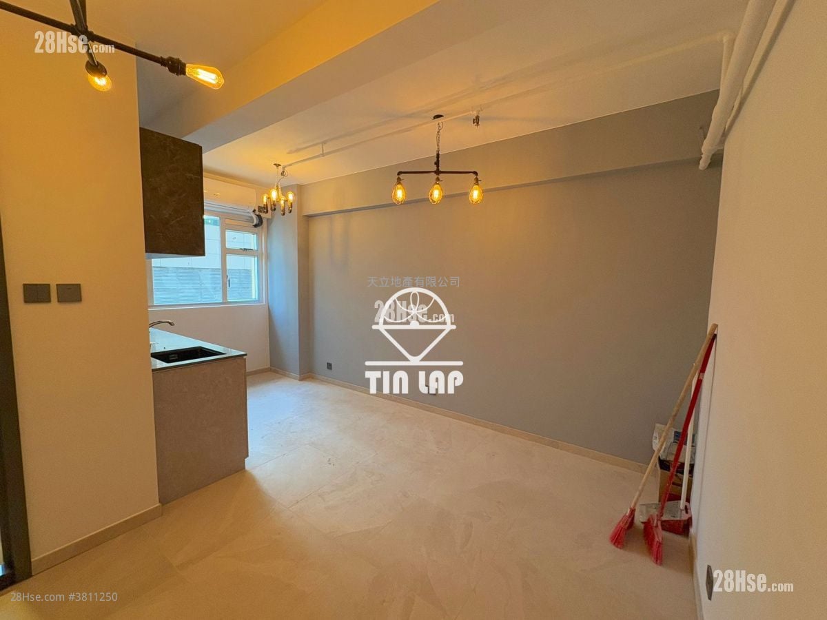 德輔大廈 租盤 開放式間隔 , 1 浴室 235 平方呎