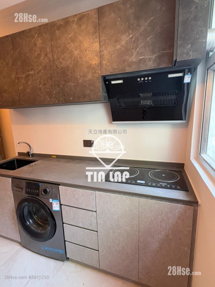 德輔大廈 租盤 開放式間隔 , 1 浴室 235 平方呎