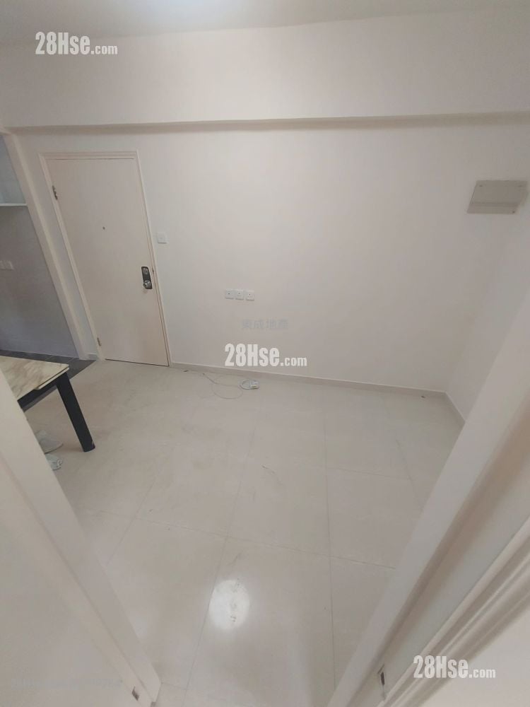 建安大厦 租盘 2 房 , 1 浴室 325 平方尺