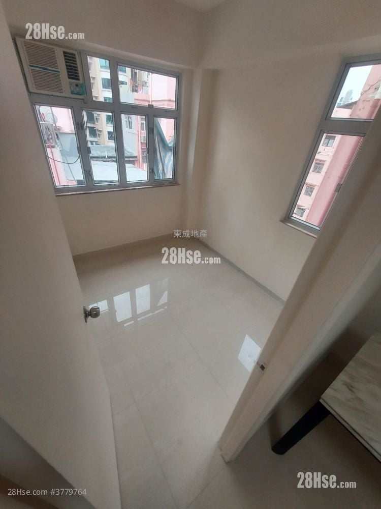 建安大厦 租盘 2 房 , 1 浴室 325 平方尺