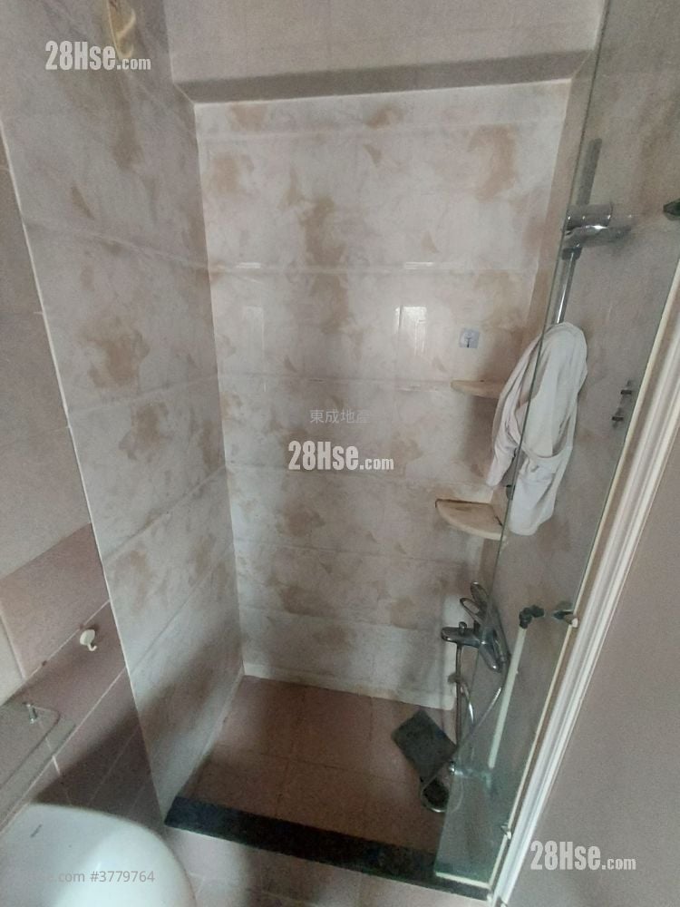 建安大厦 租盘 2 房 , 1 浴室 325 平方尺