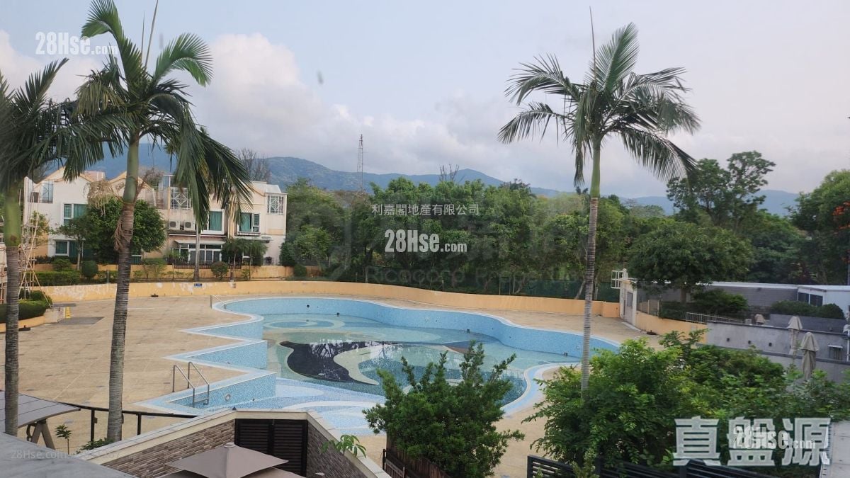 Seasons Villas Sell 4 Bedrooms , 3 Bathrooms 1,132 ft²