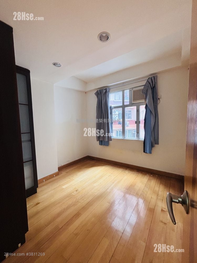 環海大廈 租盤 2 房 , 1 浴室 747 平方呎