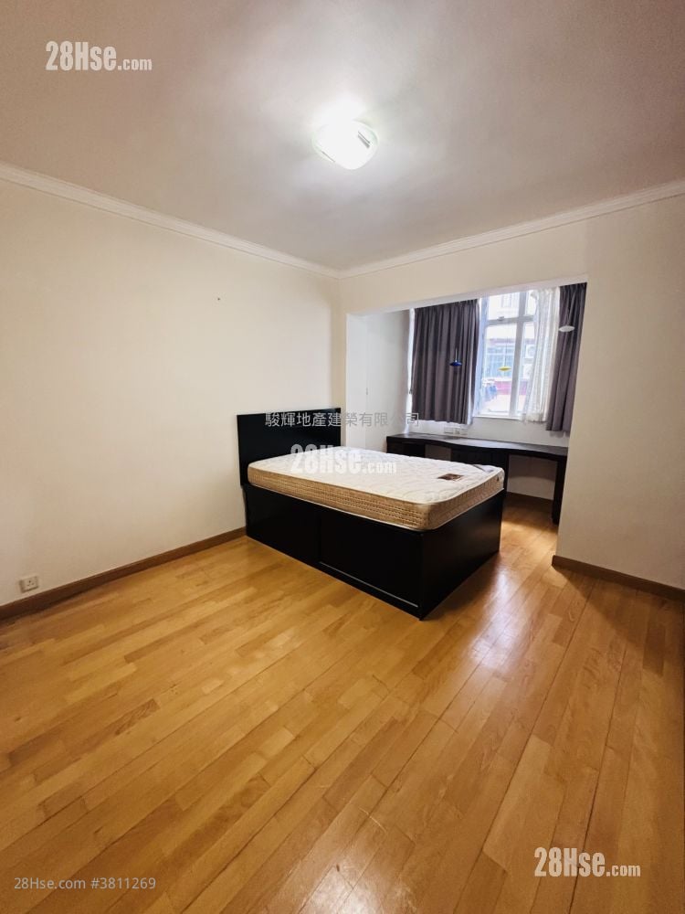 環海大廈 租盤 2 房 , 1 浴室 747 平方呎