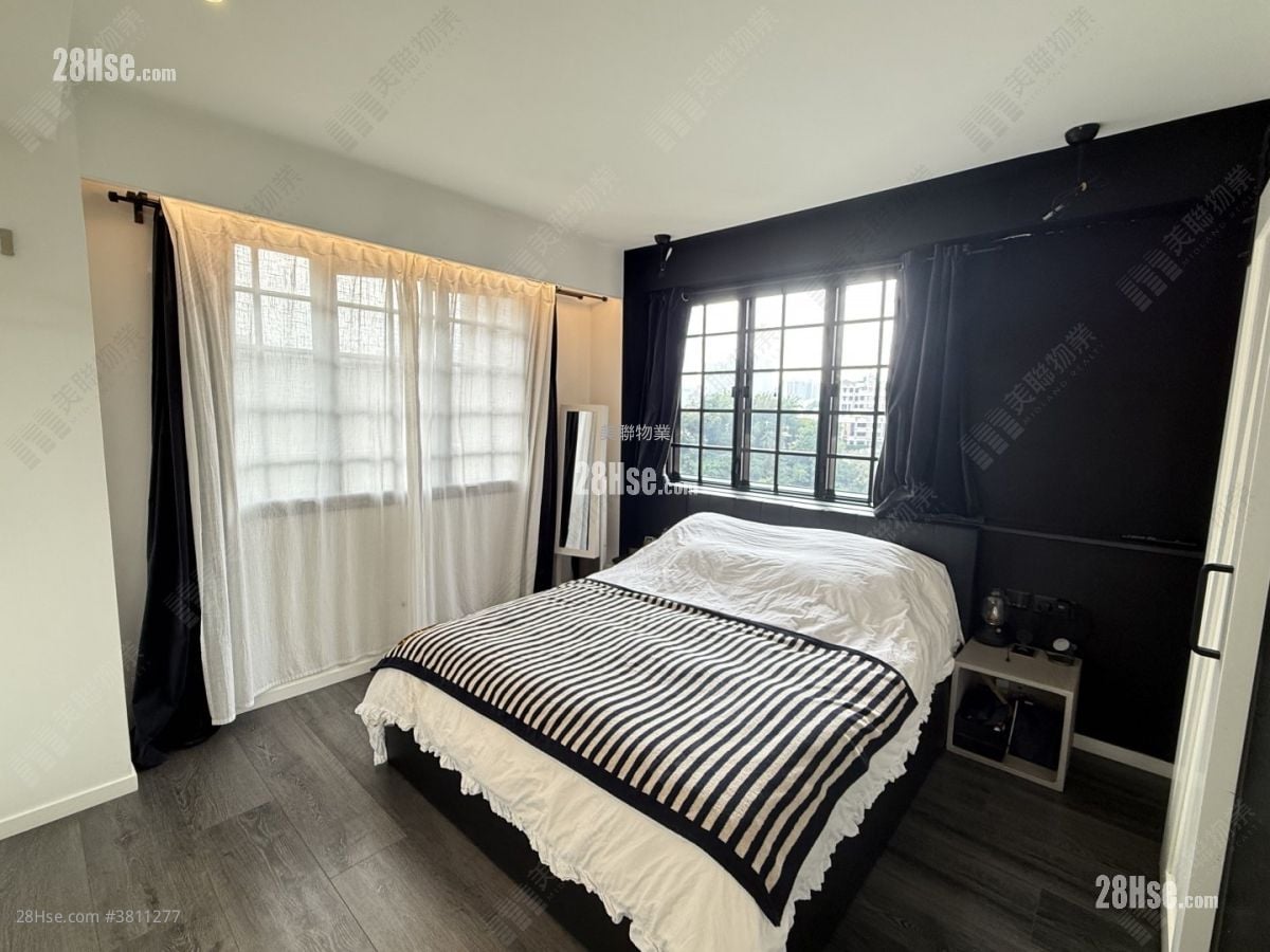 Greenfield Terrace Sell 3 Bedrooms 1,013 ft²