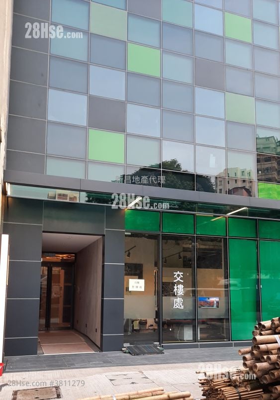 Enchantee Sell Studio , 1 Bathroom 169 ft²