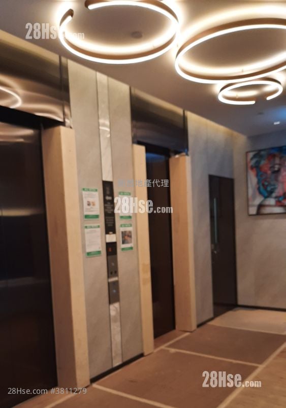 Enchantee Sell Studio , 1 Bathroom 169 ft²