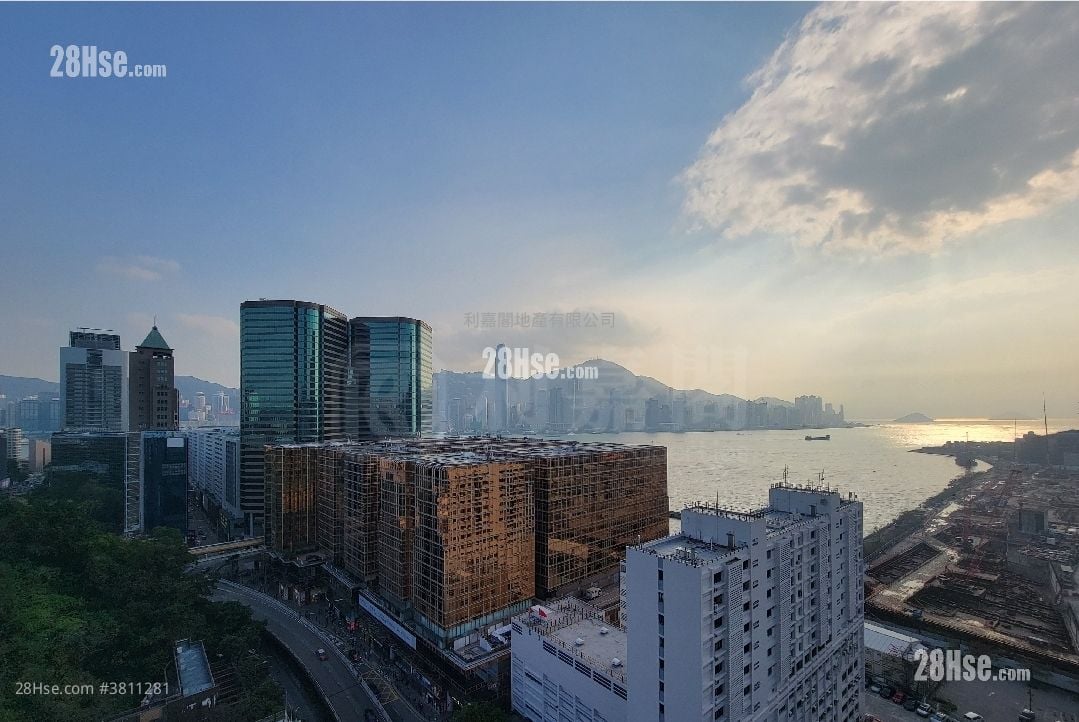 港景峰 售盤 3 房 , 2 浴室 817 平方呎