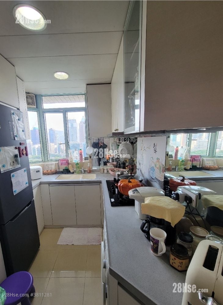 港景峰 售盤 3 房 , 2 浴室 817 平方呎