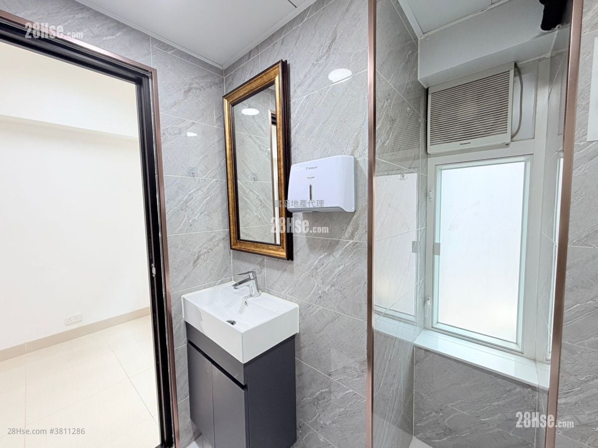 Ka Ming Court Rental 1 Toilet