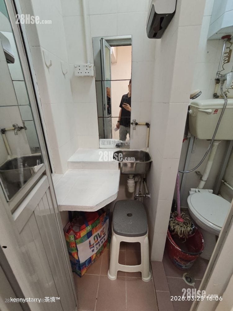 工人房: 更有租金只需4000元（如工人房所示）的电梯洋楼套房出租；