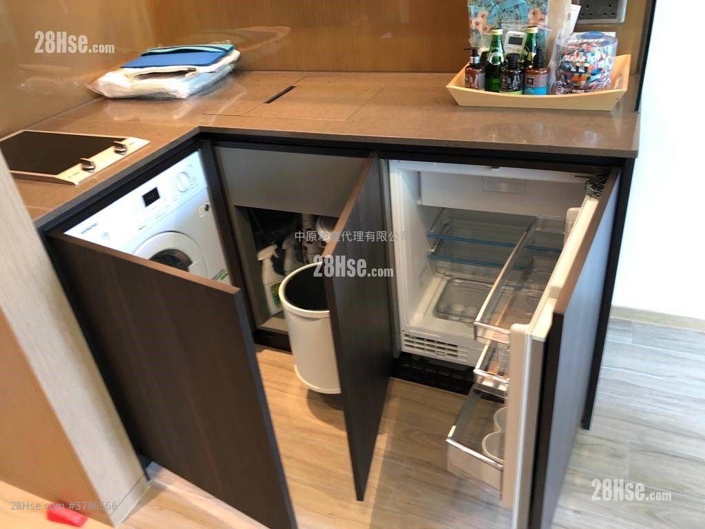 Cetus Square Mile Rental Studio 194 ft²