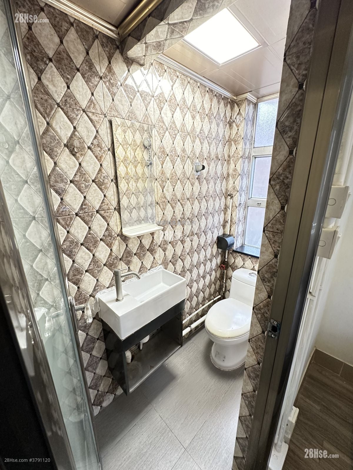 么地道33号 租盘 1 房 , 1 浴室 170 平方尺