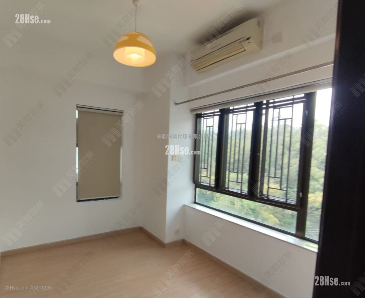 华景山庄 售盘 3 房 , 2 浴室 637 平方尺