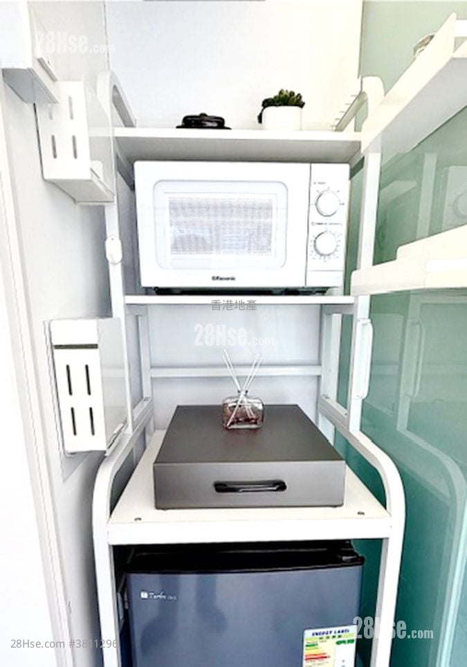 單幢樓房 租盤 開放式間隔 , 1 浴室 350 平方呎