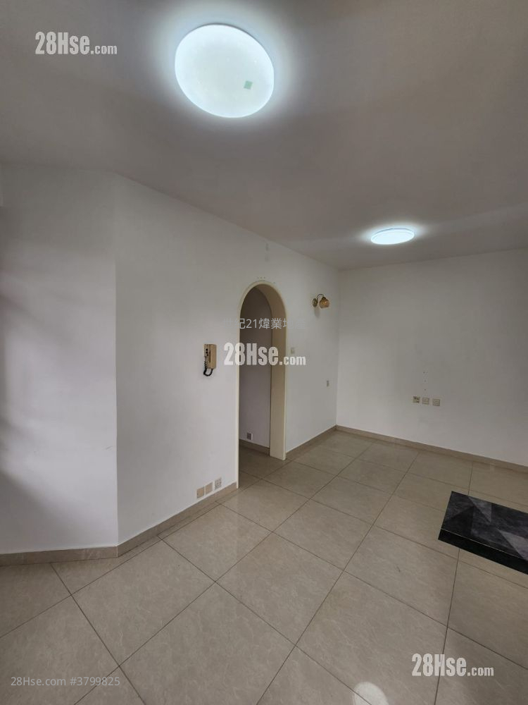 Eightland Gardens Sell 2 Bedrooms , 1 Bathroom 438 ft²