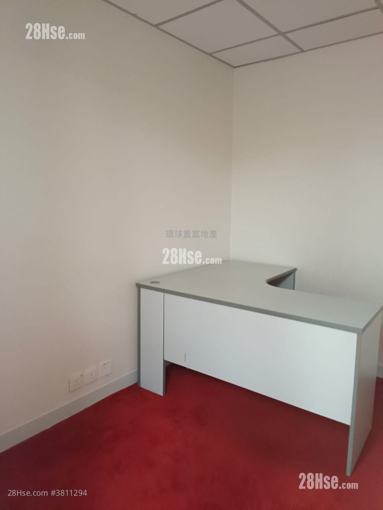 World Tech Centre Rental 1,294 ft²