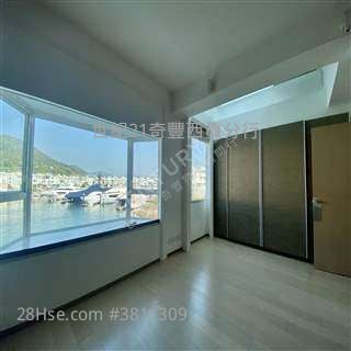 Marina Cove Rental 4 Bedrooms , 3 Bathrooms 1,048 ft²