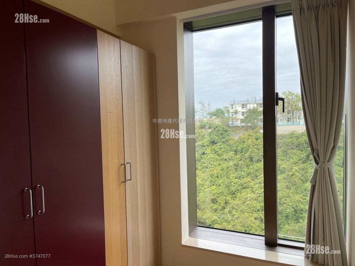 Island Garden Sell 4 Bedrooms 1,175 ft²