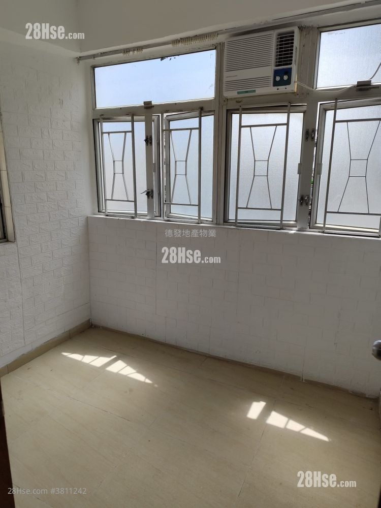 千岁大厦 租盘 1 房 , 1 浴室 190 平方尺