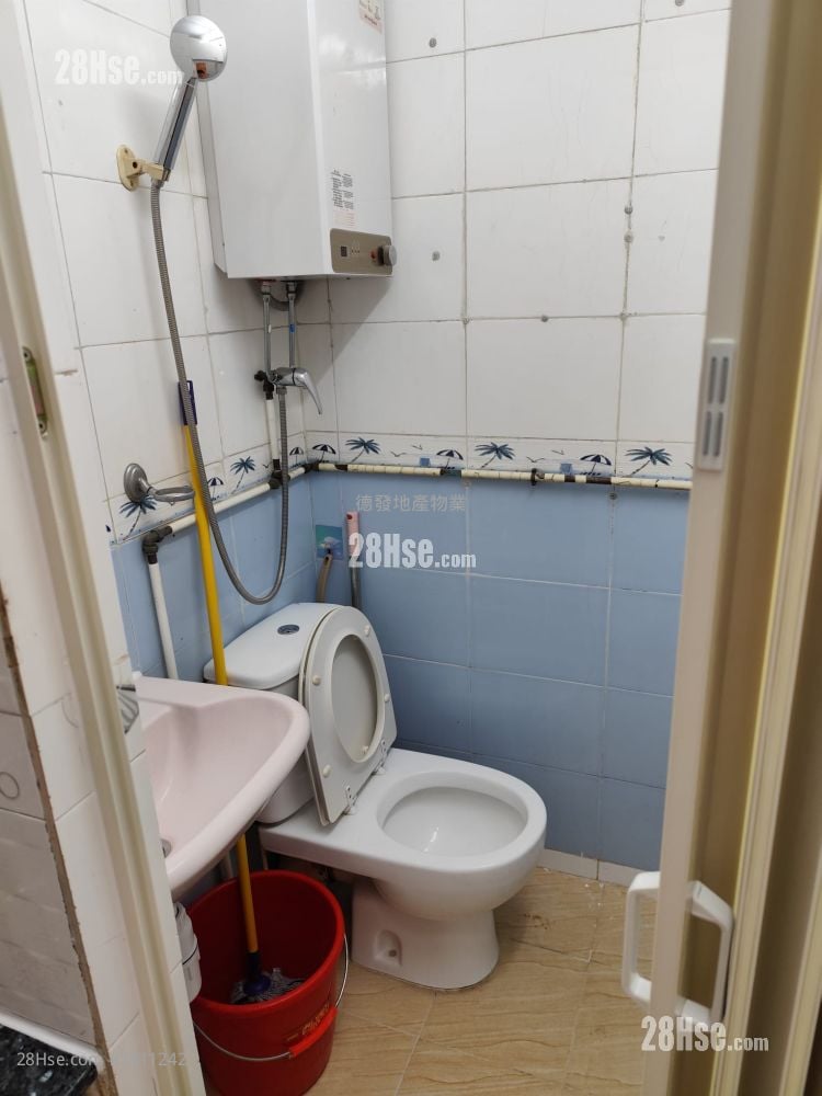 千岁大厦 租盘 1 房 , 1 浴室 190 平方尺