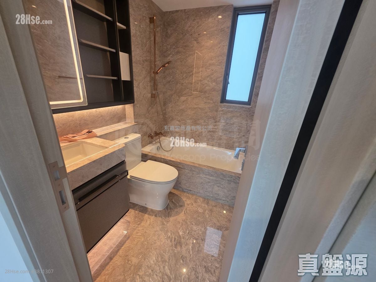 名鑽 租盤 3 房 , 2 浴室 821 平方呎