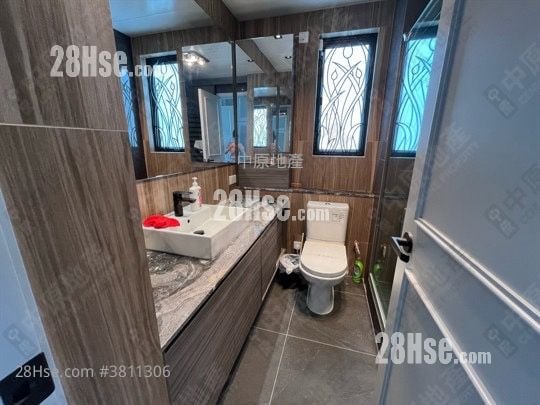 Greenwood Terrace Sell 3 Bedrooms , 3 Bathrooms 1,692 ft²