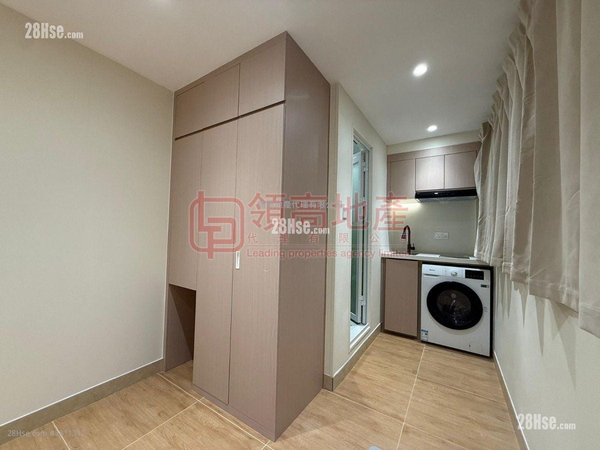 Man Yuen Building Rental 4 Bedrooms , 4 Bathrooms 665 ft²