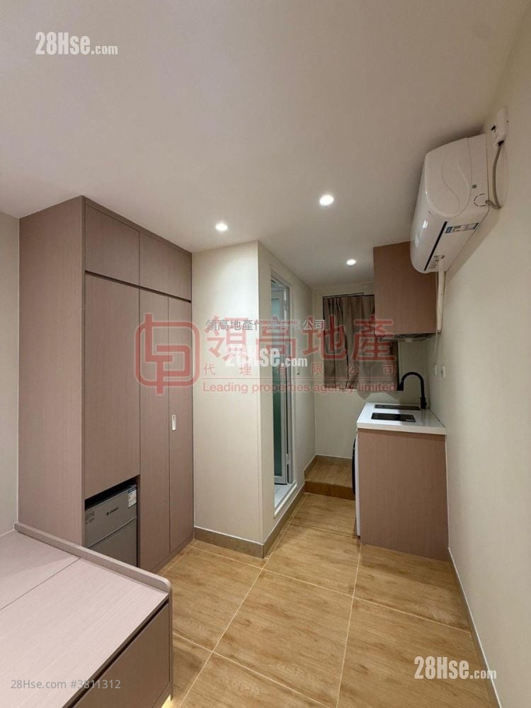 Man Yuen Building Rental 4 Bedrooms , 4 Bathrooms 665 ft²