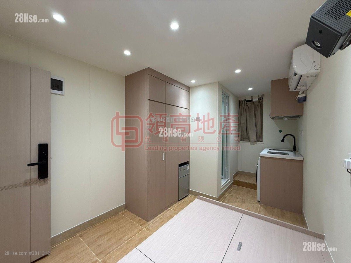 Man Yuen Building Rental 4 Bedrooms , 4 Bathrooms 665 ft²