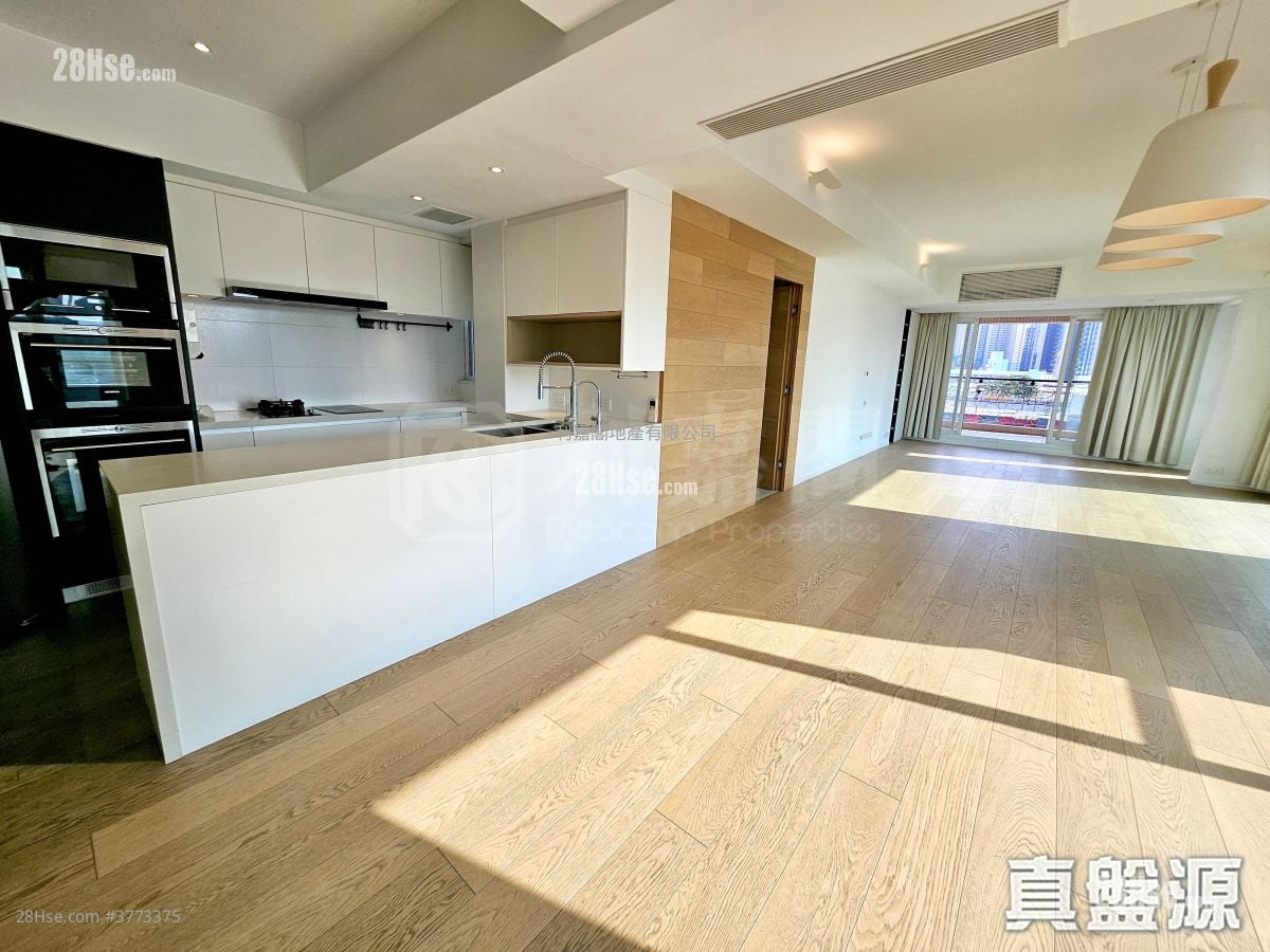 雅丽居 售盘 3 房 , 3 浴室 1,830 平方尺